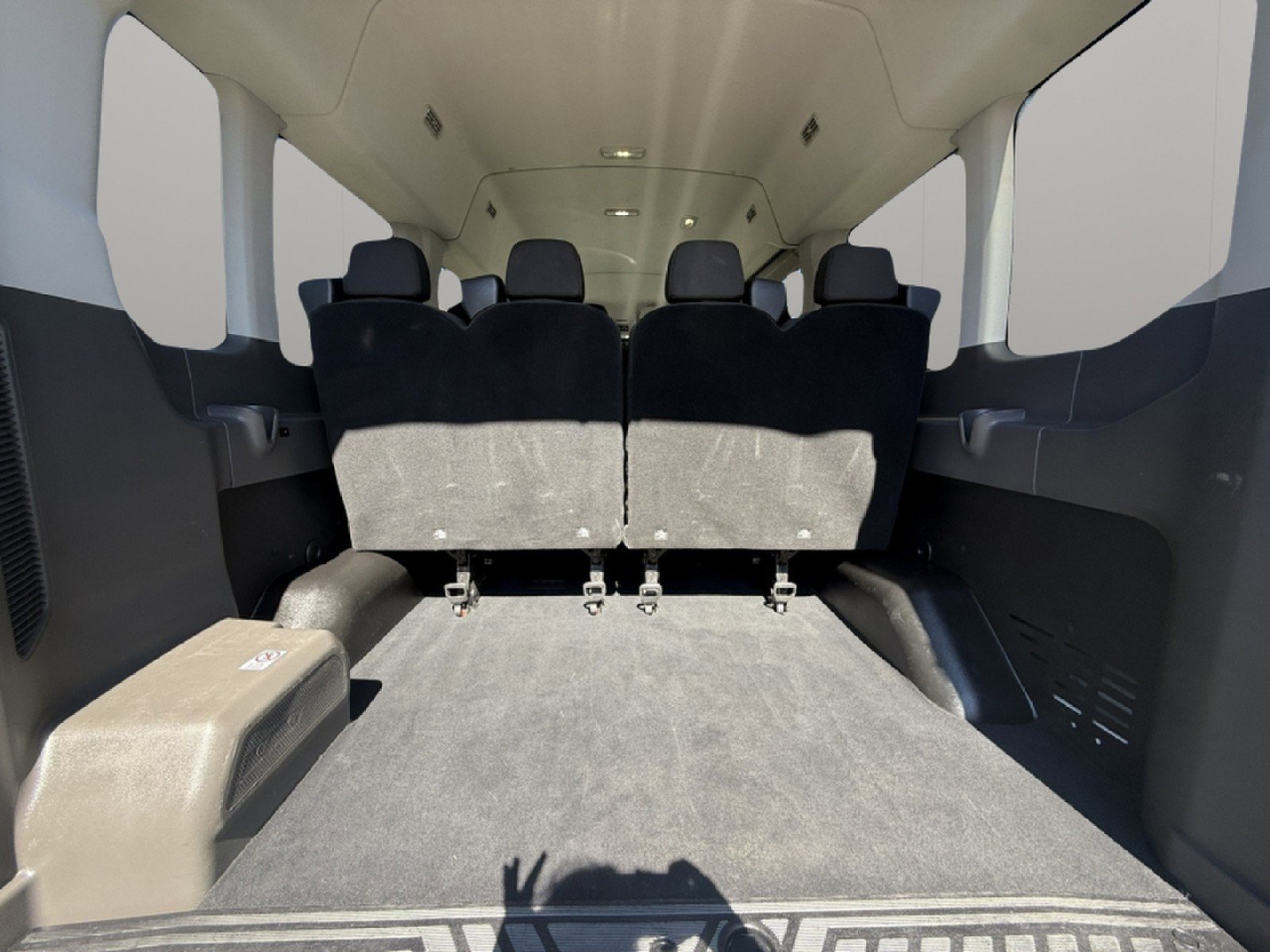 Used 2023 Ford Transit 350 XLT image 26