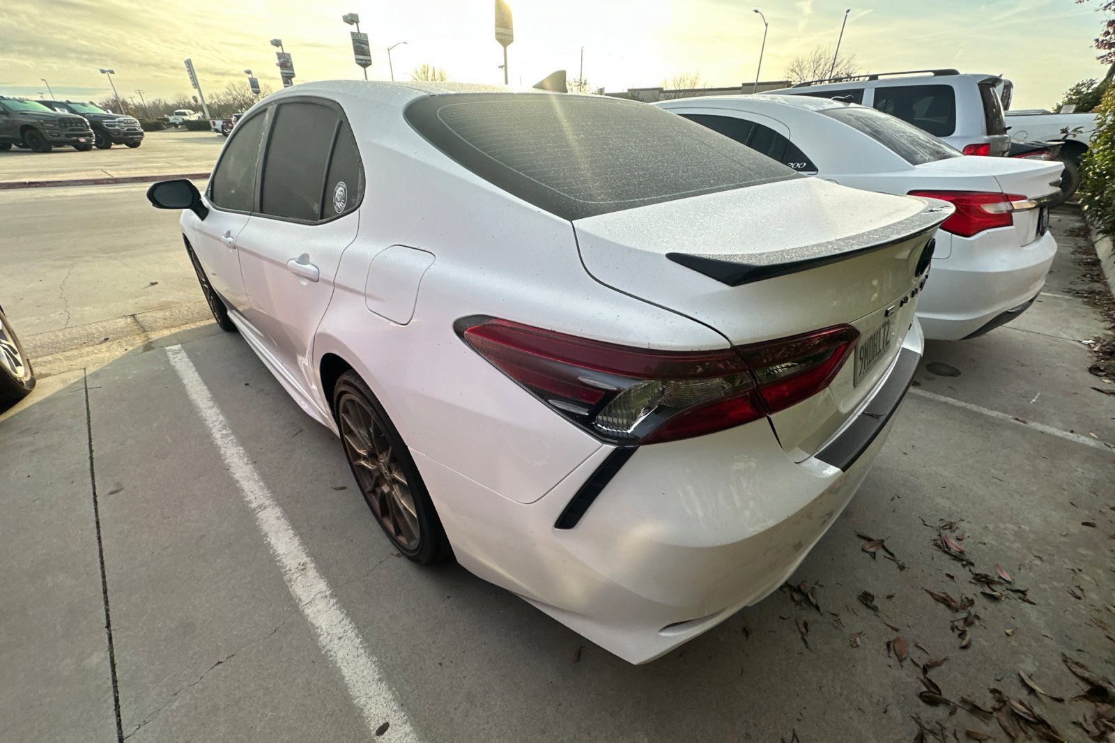 Used 2024 Toyota Camry SE image 3