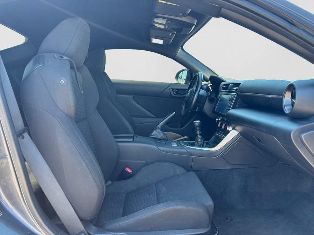 Used 2023 Toyota GR86 RWD image 15