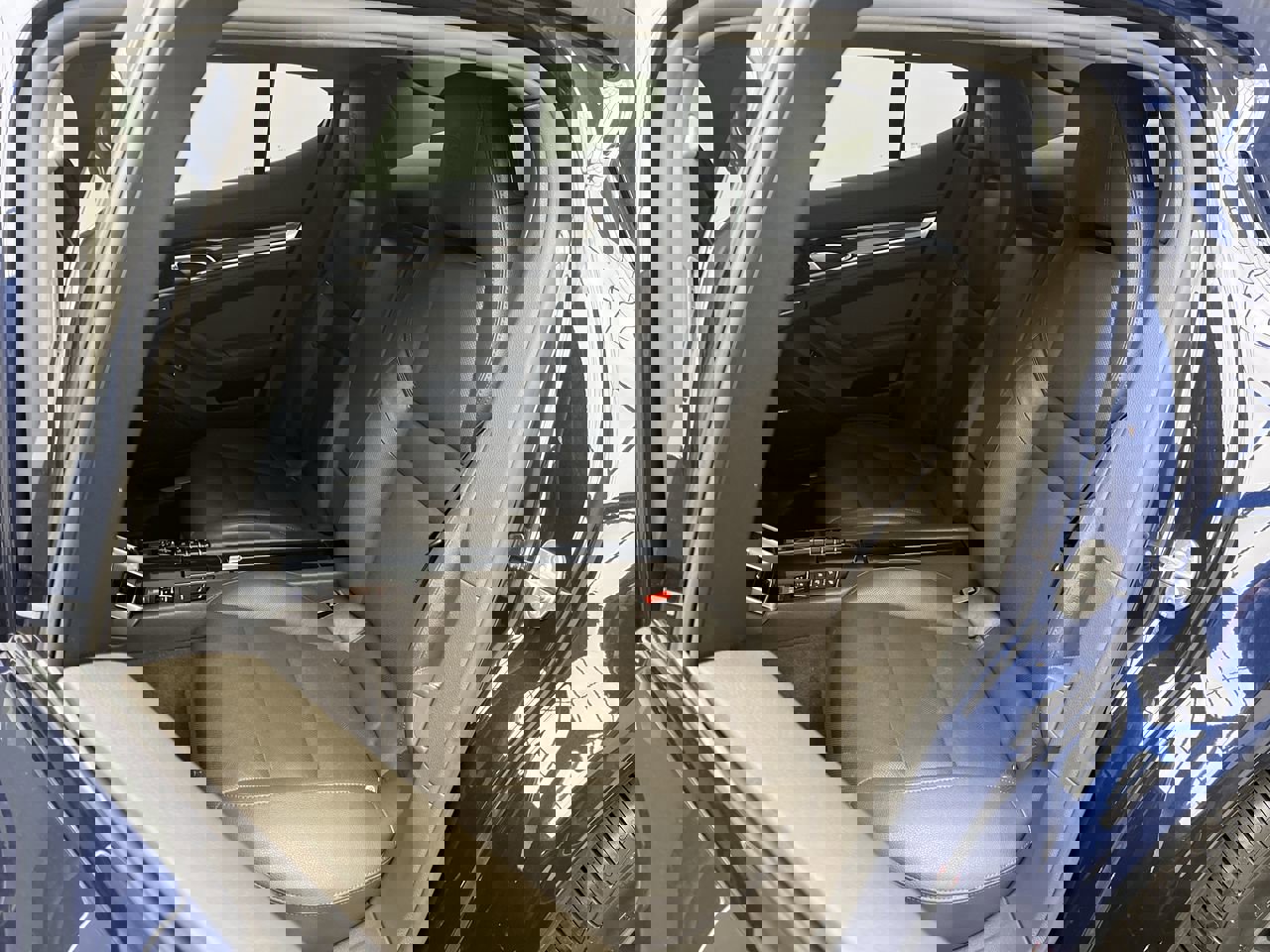 Used 2016 Porsche Panamera 4 Edition image 12