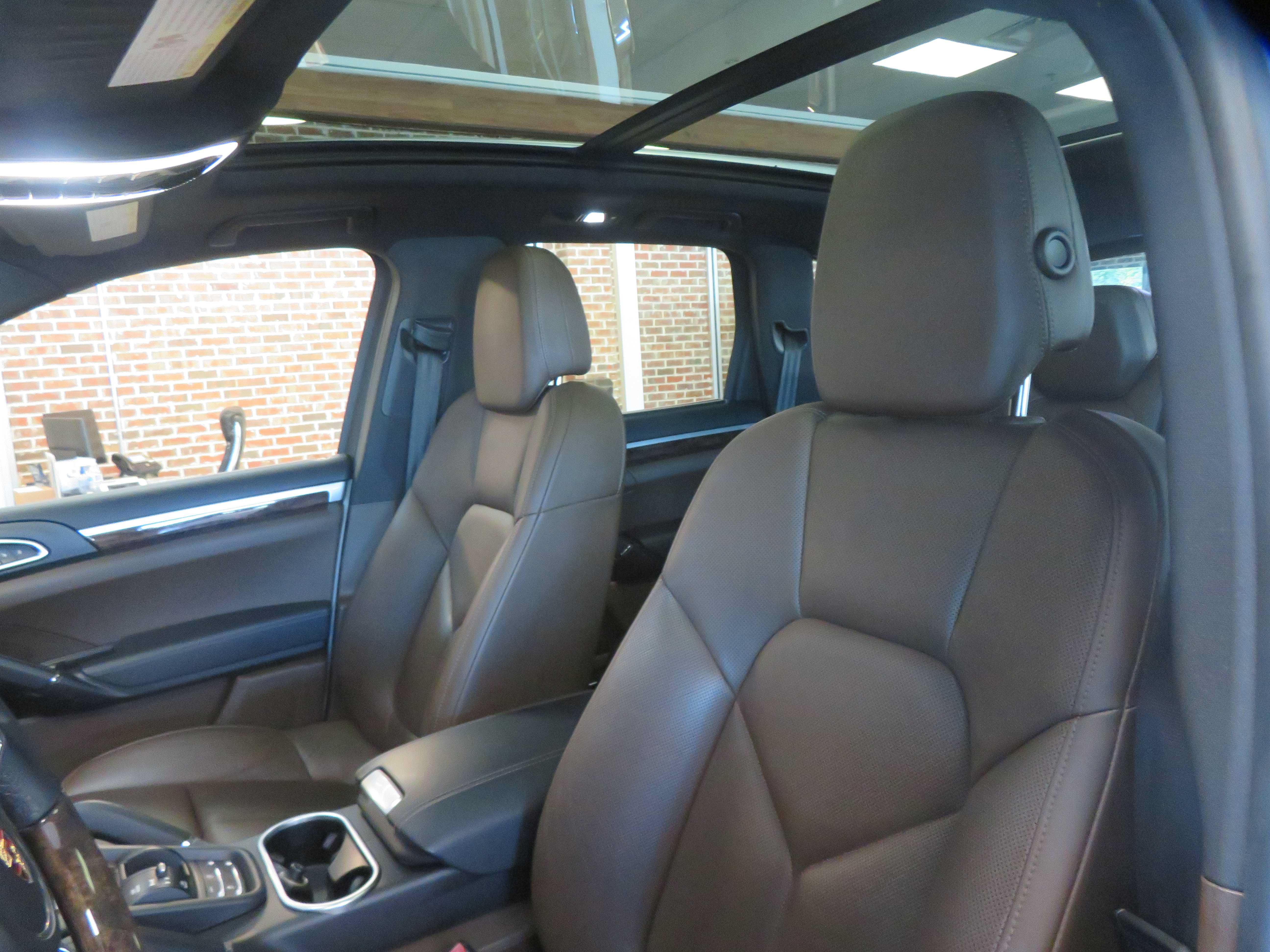 Used 2015 Porsche Cayenne S AWD/4WD image 17