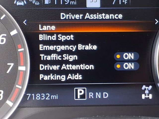 Used 2021 Nissan Titan SV w/ SV Convenience Package image 12