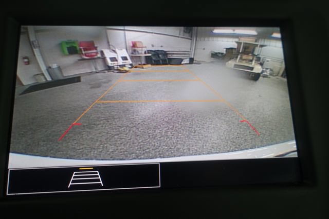 Used 2023 Chevrolet Equinox LT FWD image 16