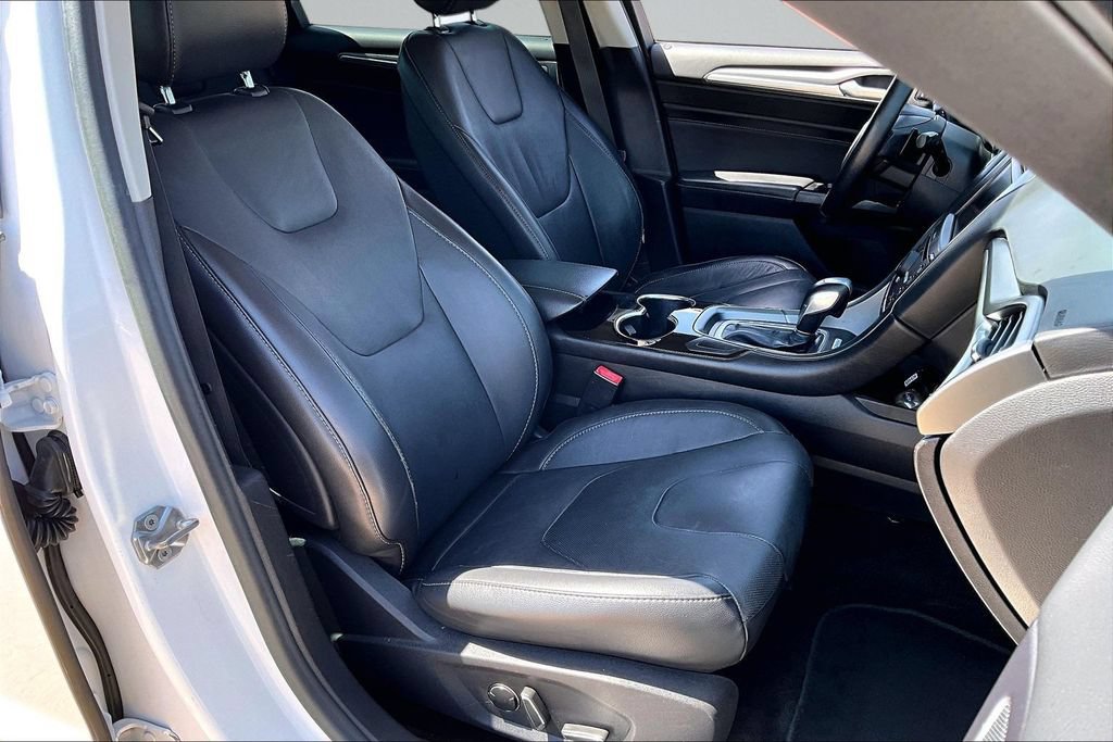 Used 2016 Ford Fusion Titanium FWD image 7