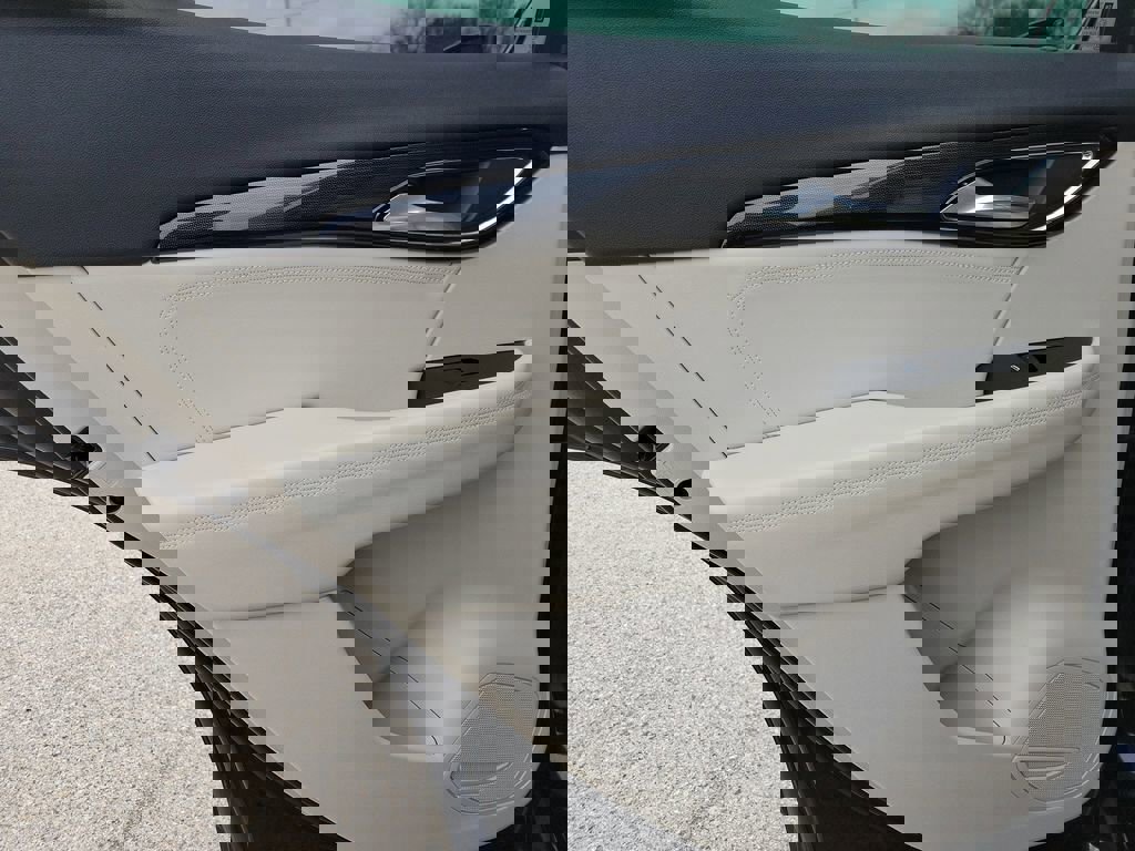 Certified 2022 Buick Envision Preferred image 9