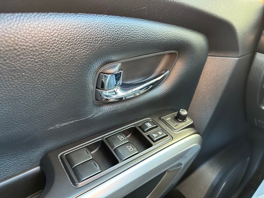 Used 2020 Nissan Titan SV w/ SV Convenience Package image 27