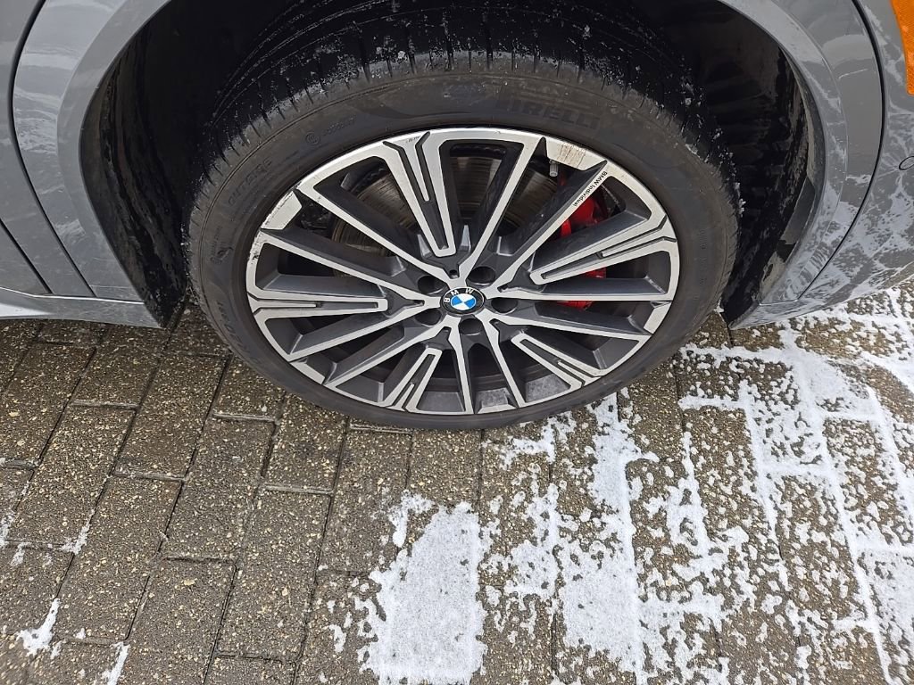 Used 2025 BMW X2 xDrive28i w/ Premium Package image 11