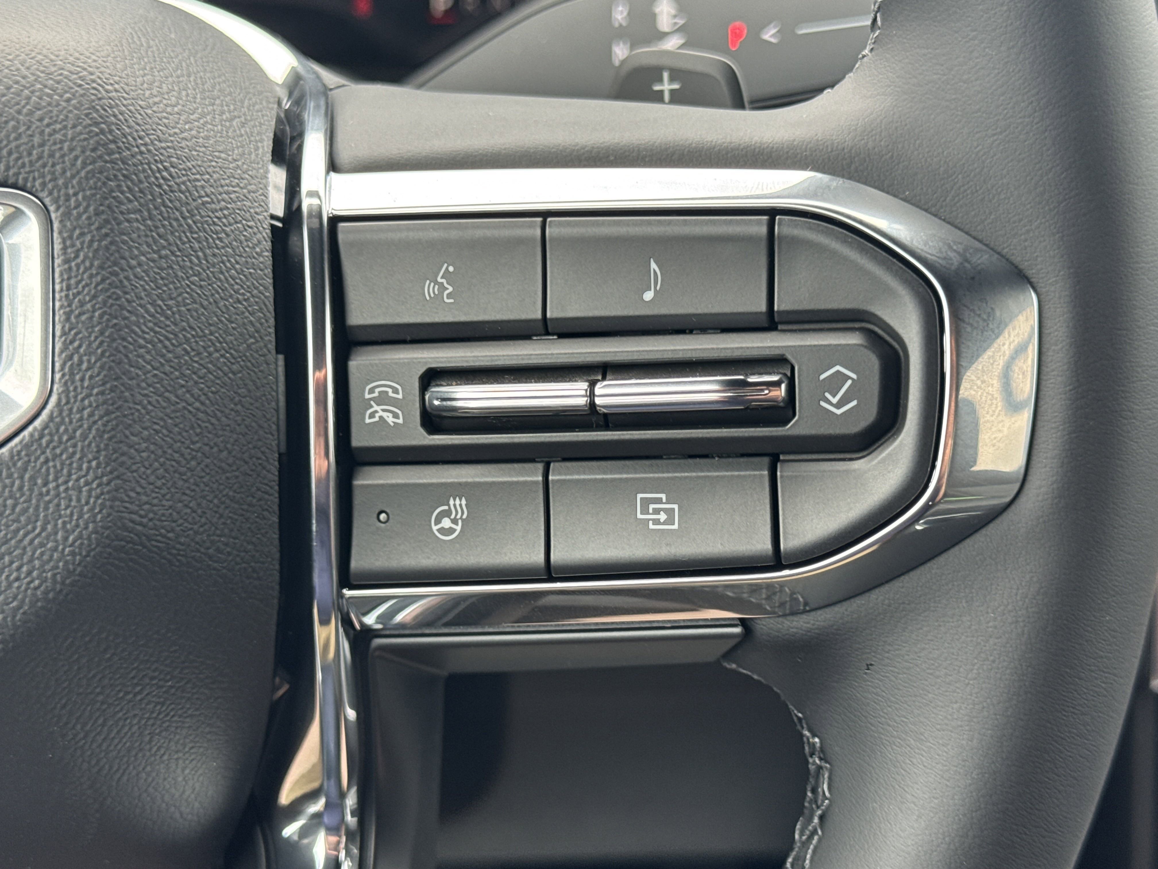 New 2025 GMC Acadia Elevation w/ Black Edition image 19