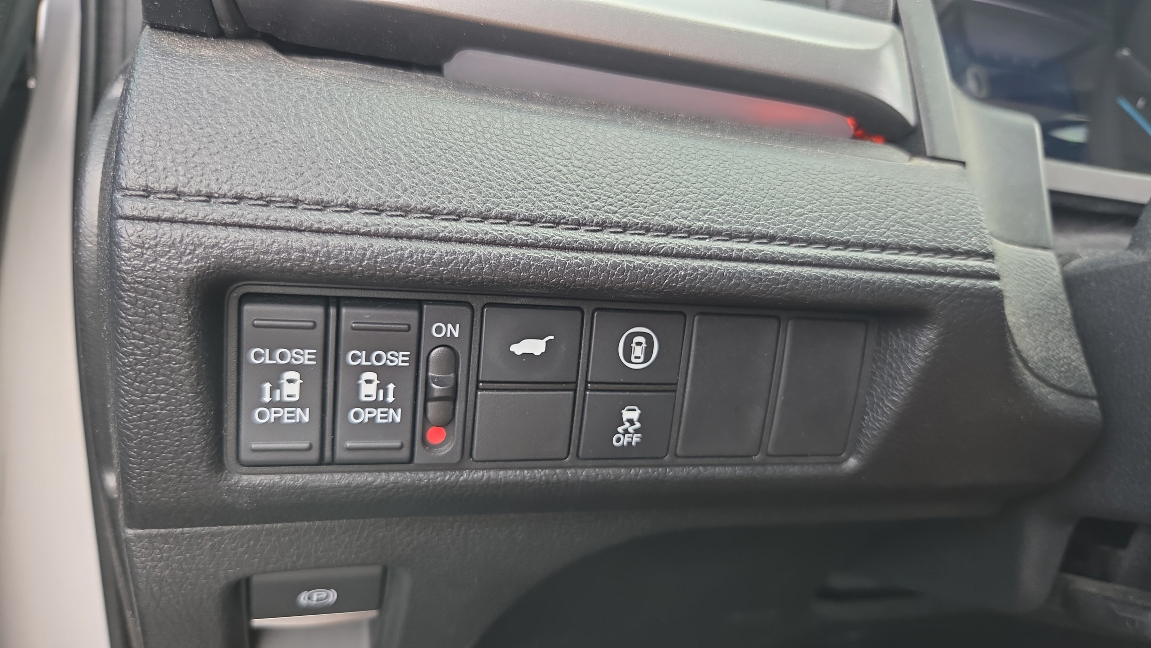 Certified 2024 Honda Odyssey Sport image 21