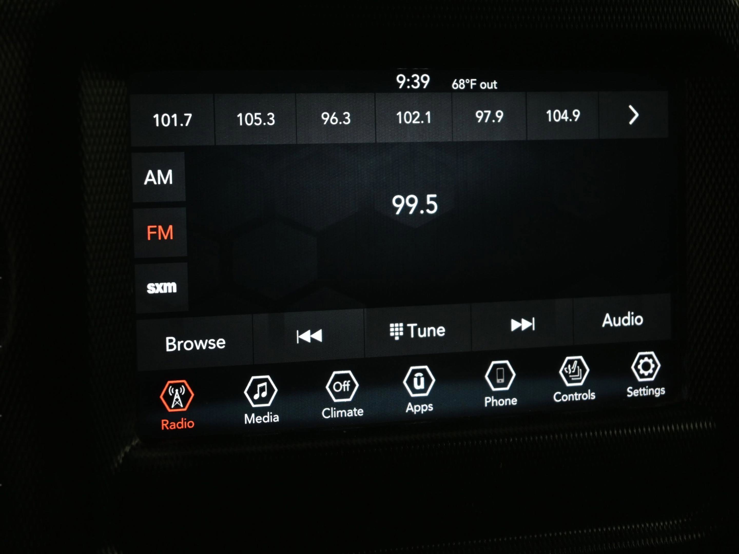 Used 2018 Jeep Wrangler Unlimited Sahara AWD/4WD image 22