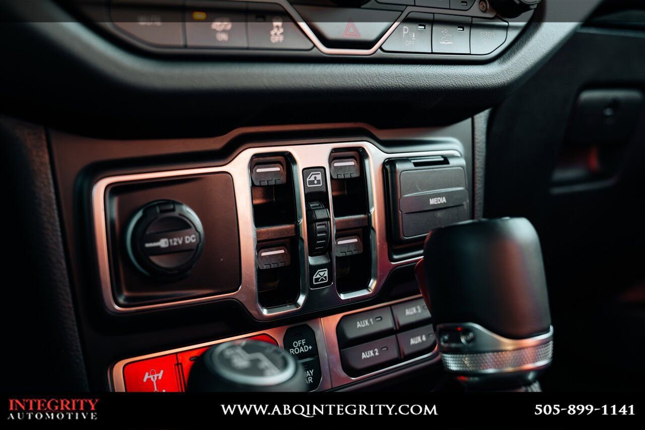 Used 2024 Jeep Wrangler Unlimited Rubicon 392 image 31