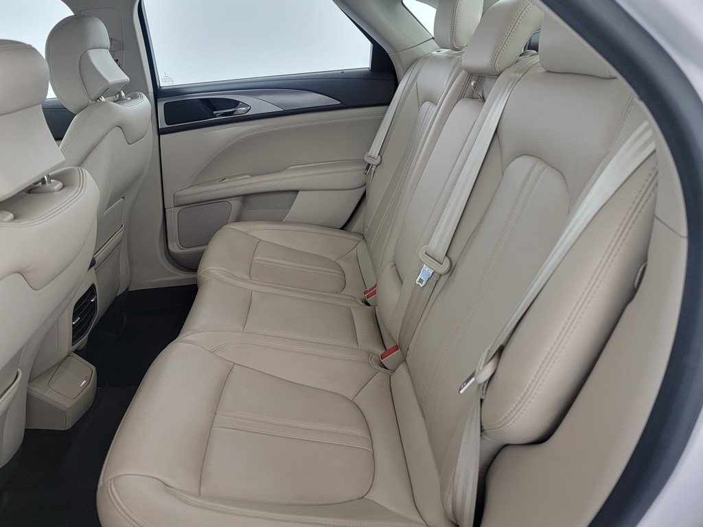 Used 2017 Lincoln MKZ Premiere FWD image 13