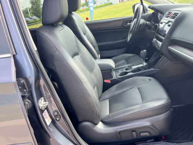 Used 2017 Subaru Outback 2.5i Limited AWD/4WD image 12