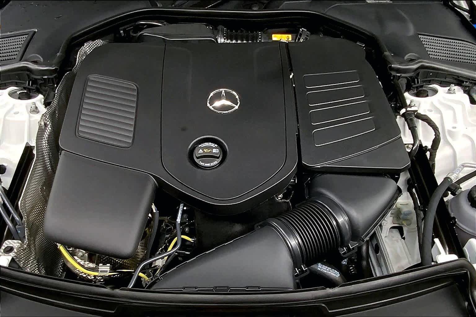 Used 2025 Mercedes-Benz C 300 4MATIC Sedan image 15