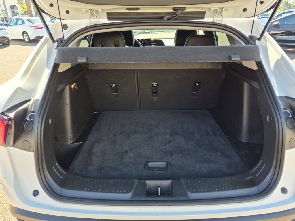 Used 2025 Chevrolet Trax LT FWD image 26