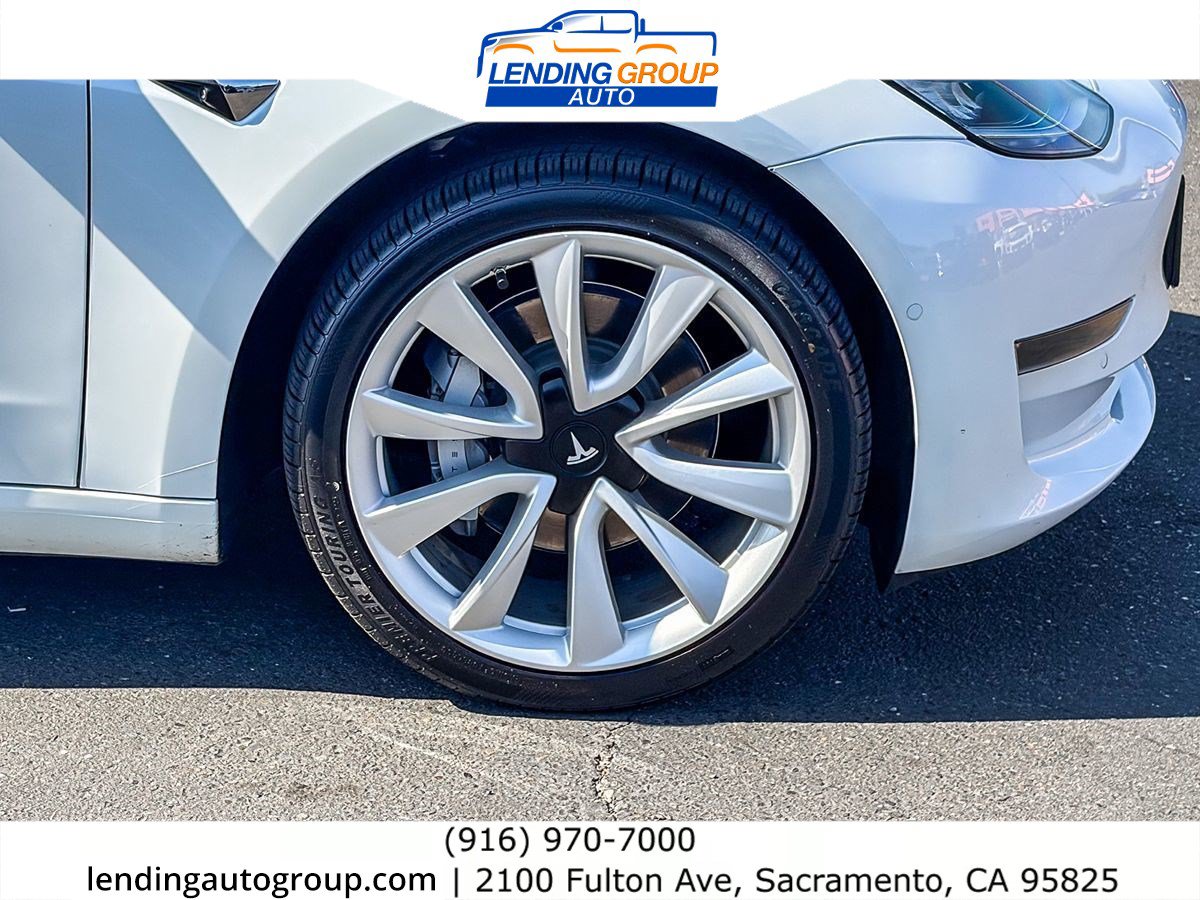 Used 2019 Tesla Model 3 Standard Range RWD image 9