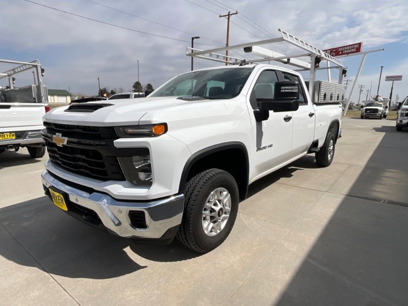Used 2025 Chevrolet Silverado 2500 W/T w/ WT/CX Safety Package image 4