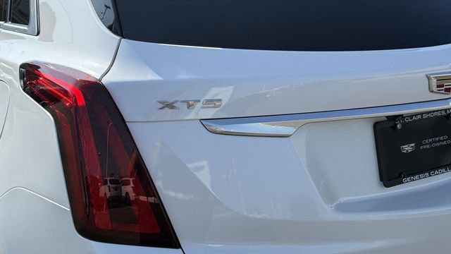 Certified 2023 Cadillac XT5 Premium Luxury AWD/4WD image 9