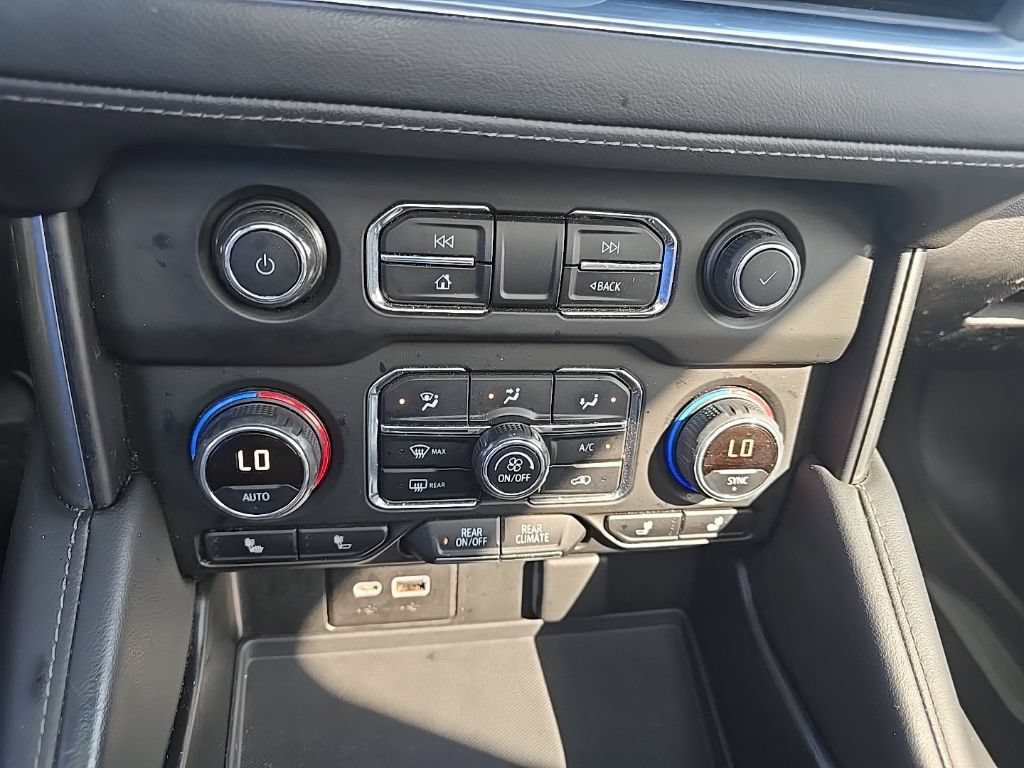 Used 2021 Chevrolet Suburban Z71 AWD/4WD image 25