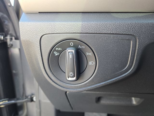 Used 2023 Volkswagen Atlas SE w/ Panoramic Sunroof Package FWD image 19