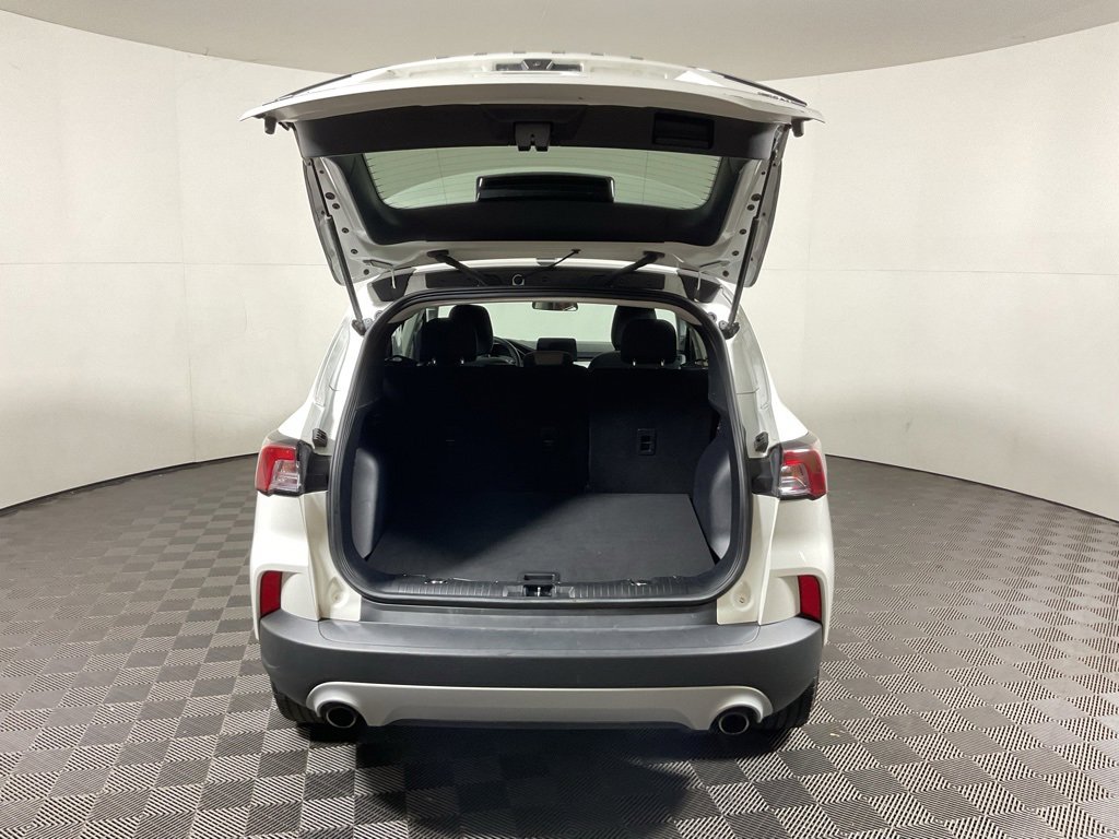 Used 2022 Ford Escape SE image 12