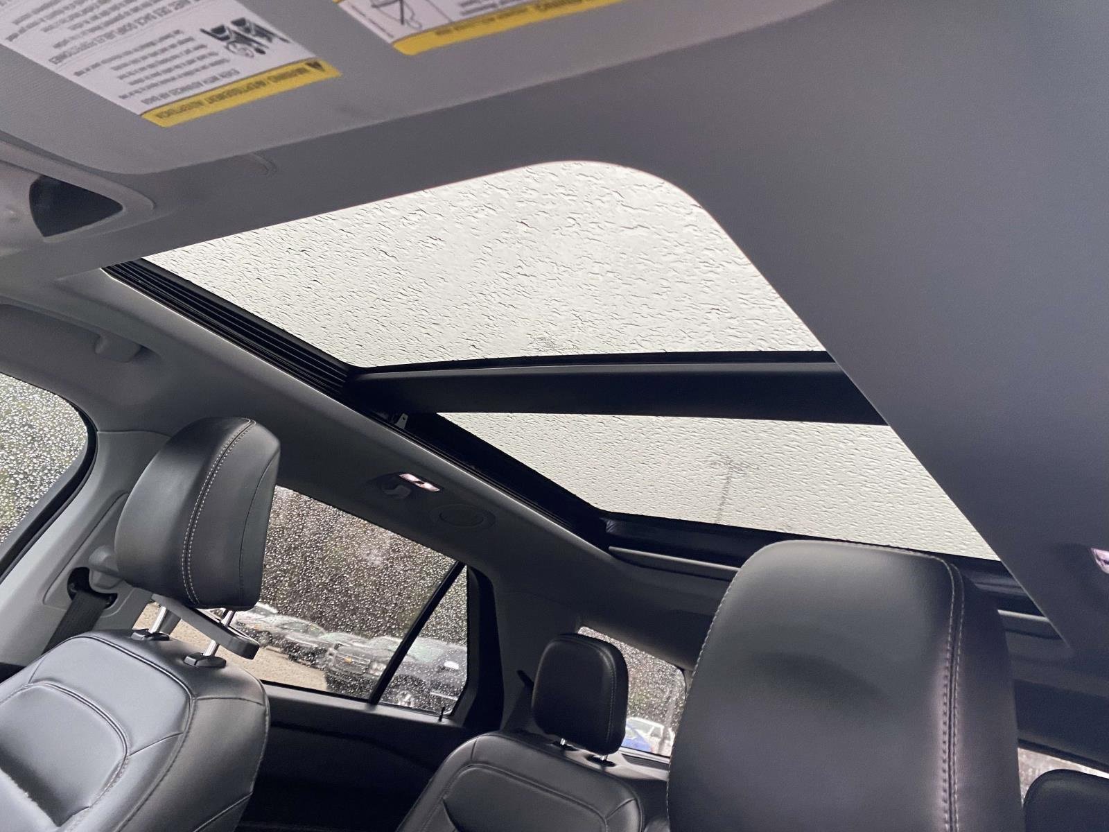 Used 2021 Ford Explorer XLT w/ Equipment Group 202A image 19