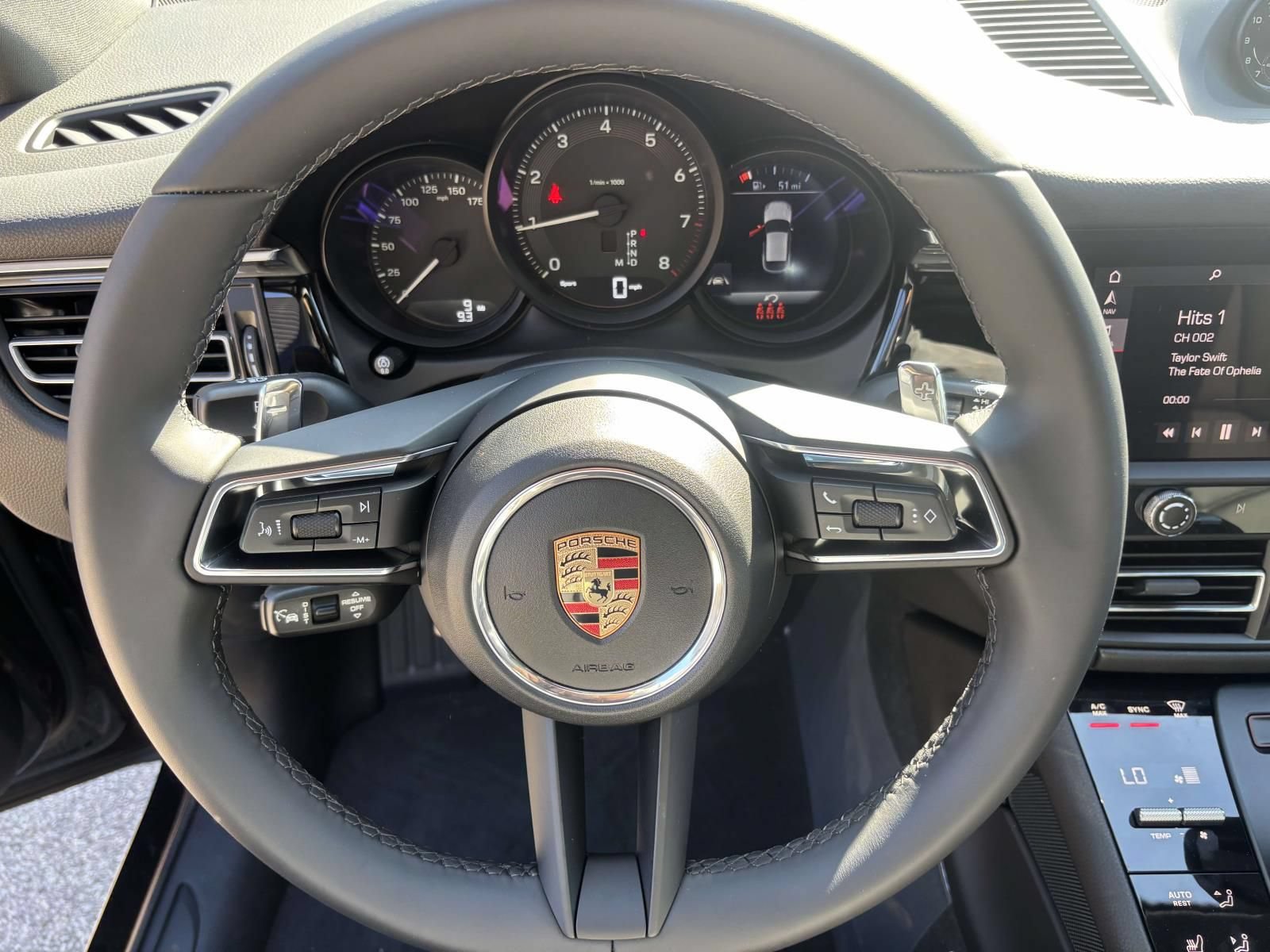 Used 2026 Porsche Macan AWD/4WD image 26