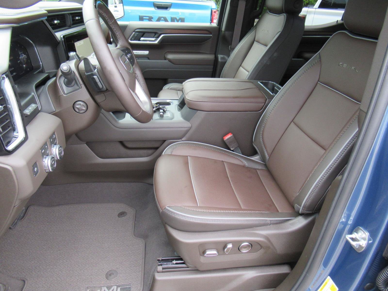 Used 2026 GMC Sierra 1500 Denali AWD/4WD image 19