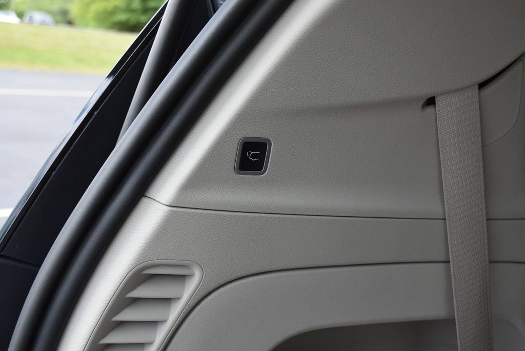 Used 2019 Chrysler Pacifica Touring-L Plus FWD image 37