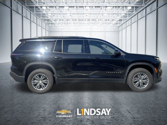 Certified 2026 Chevrolet Traverse LT w/ Driver Confidence Package FWD image 9