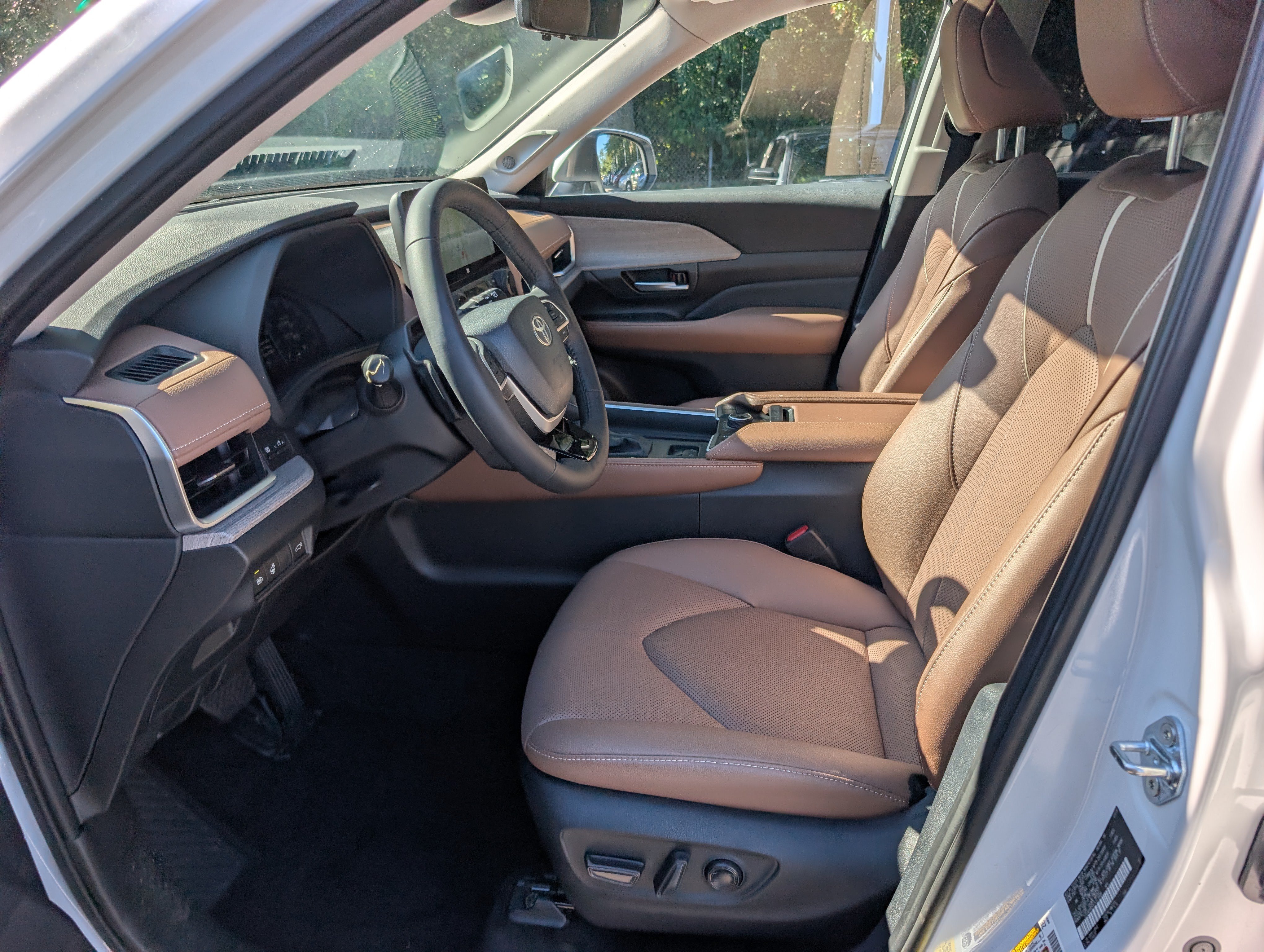 Used 2026 Toyota Grand Highlander AWD image 19