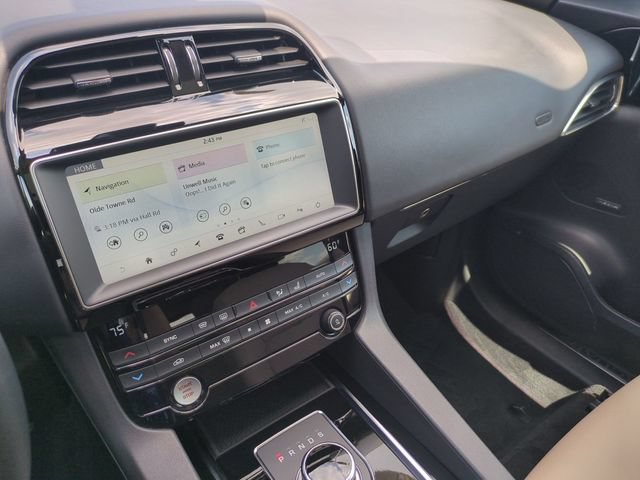 Used 2020 Jaguar F-PACE Premium AWD/4WD image 11