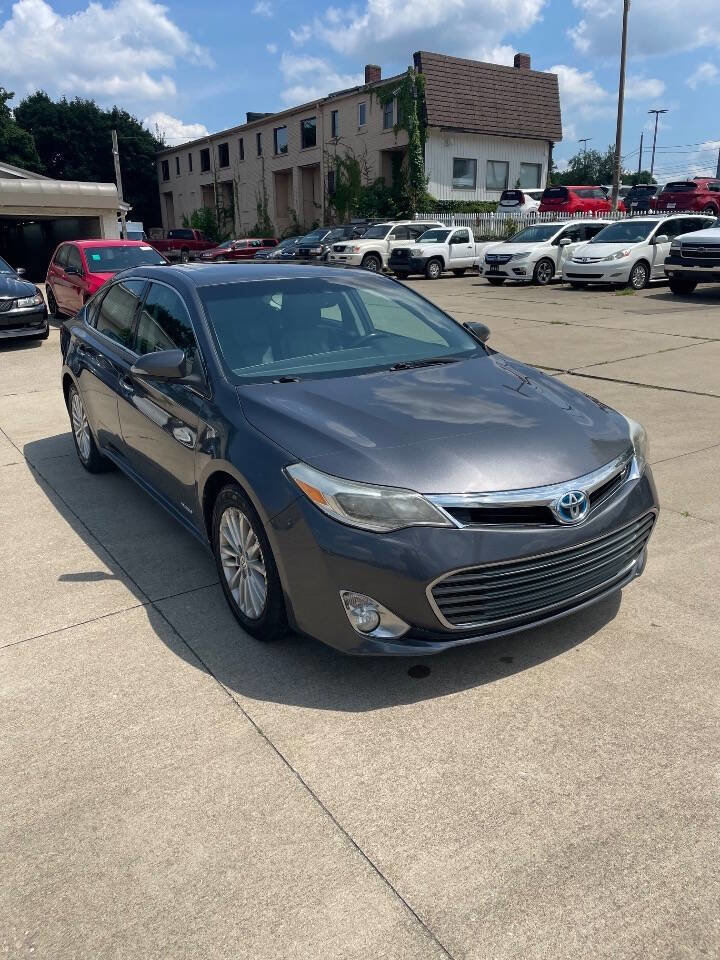 Used 2013 Toyota Avalon Limited image 2