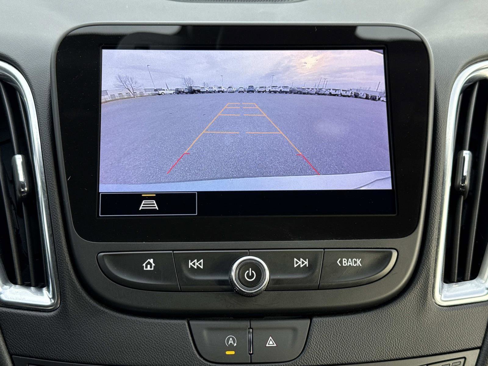 Used 2023 Chevrolet Malibu LT image 4