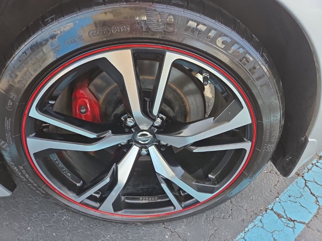 Used 2020 Nissan 370Z Sport image 4