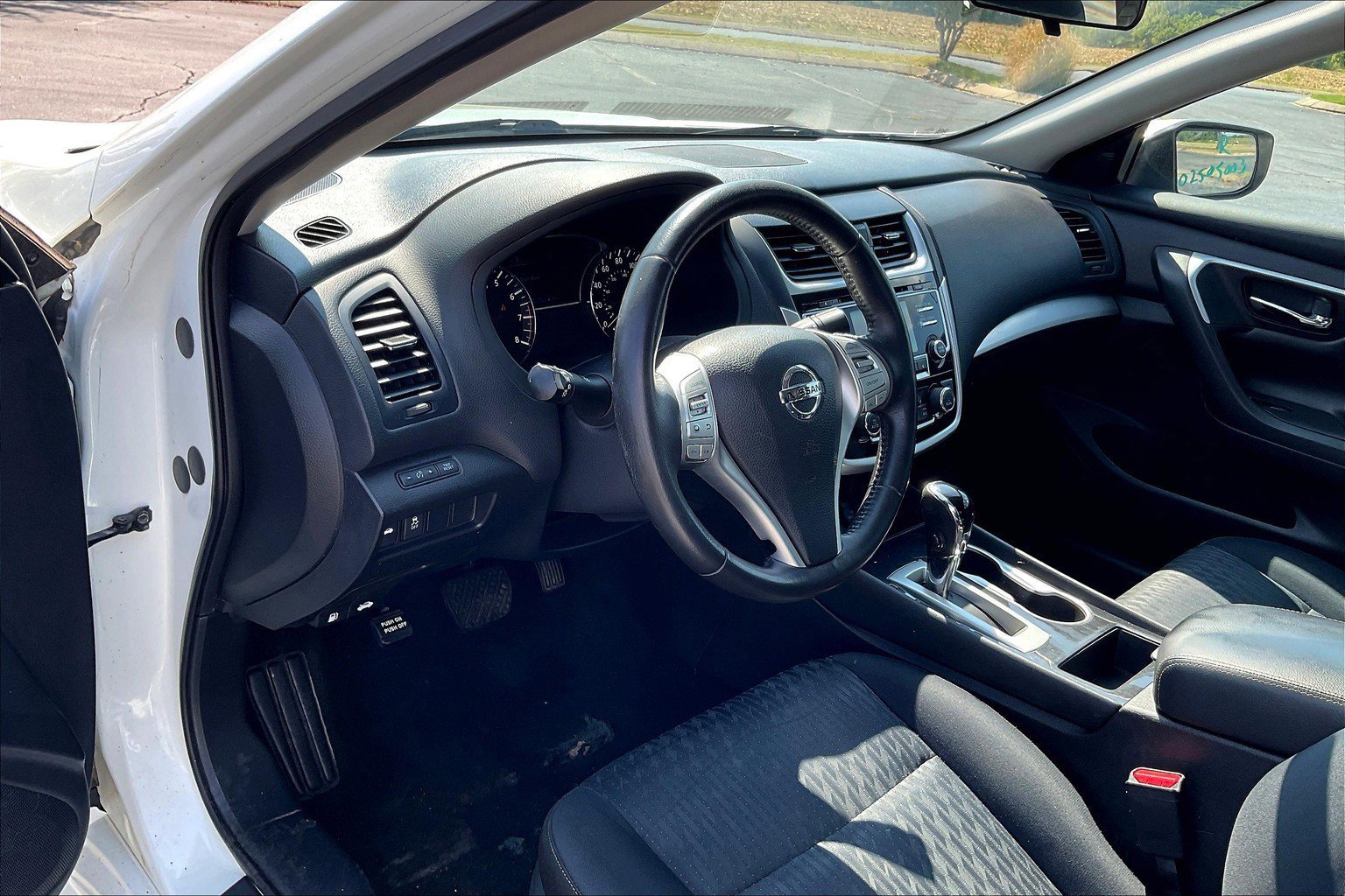 Used 2018 Nissan Altima 2.5 SV image 16