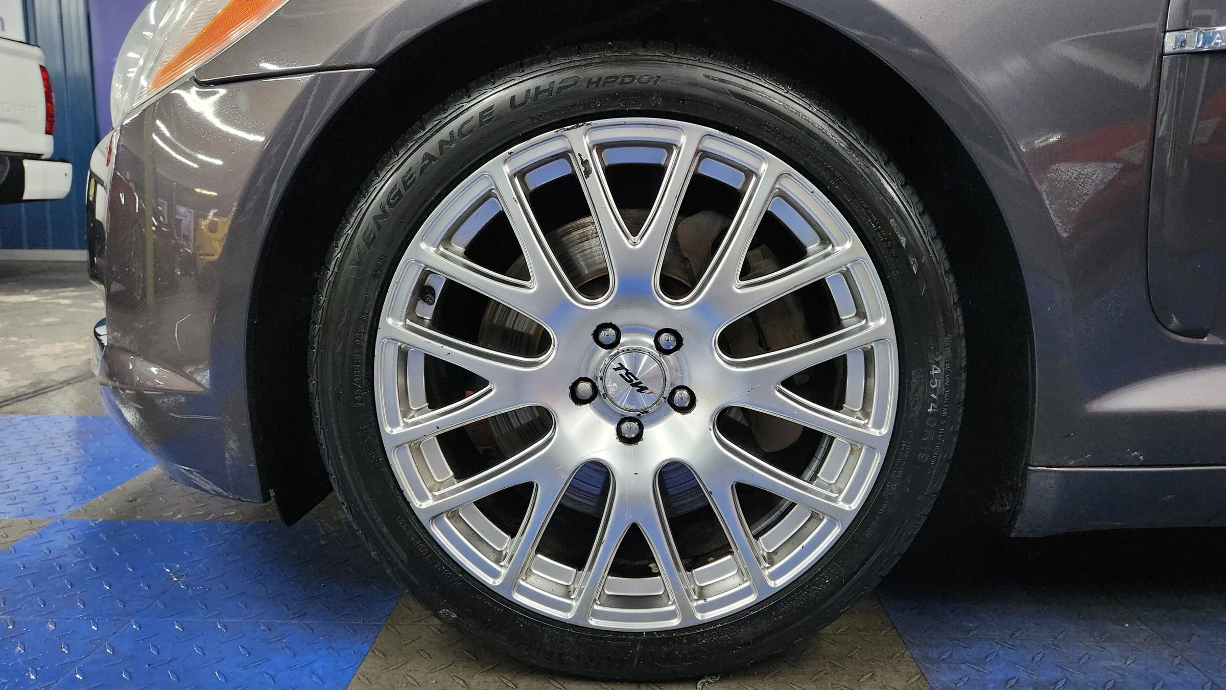 Used 2011 Jaguar XF Portfolio image 71