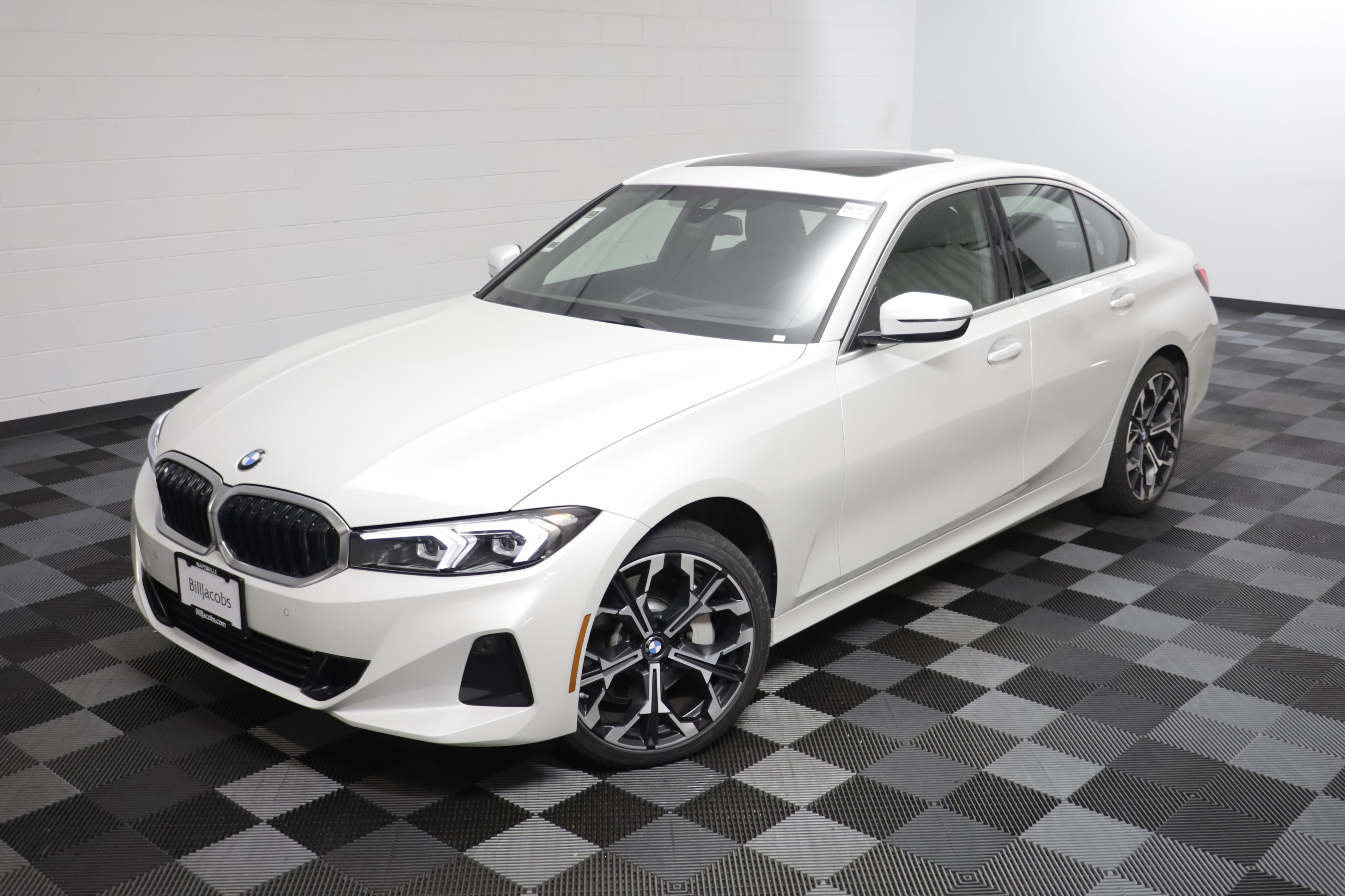 Used 2026 BMW 330i xDrive Sedan AWD/4WD image 2