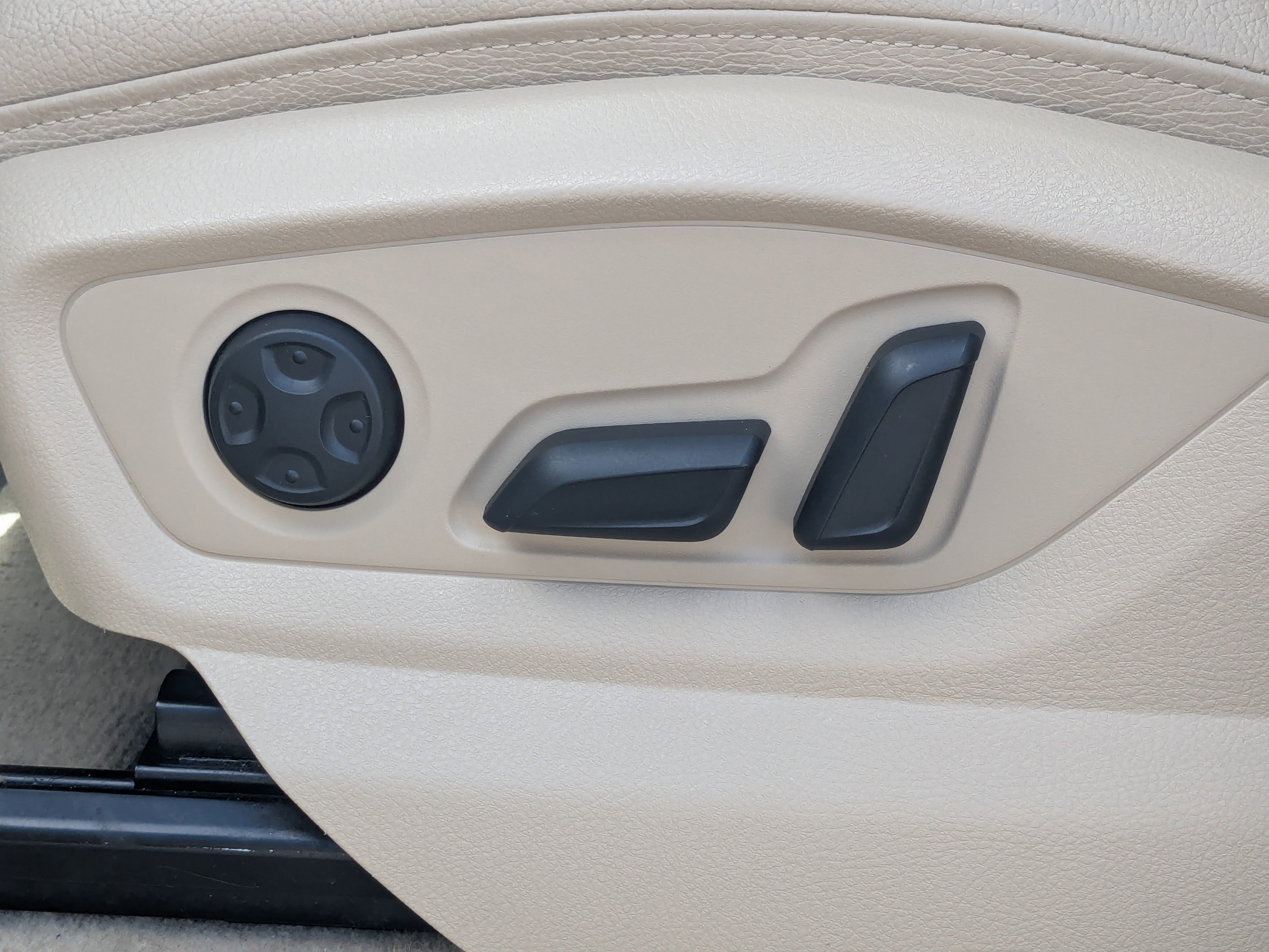 Used 2018 Audi Q7 3.0T Prestige w/ Prestige Package image 27