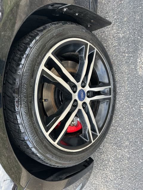 Used 2017 Ford Focus ST image 30