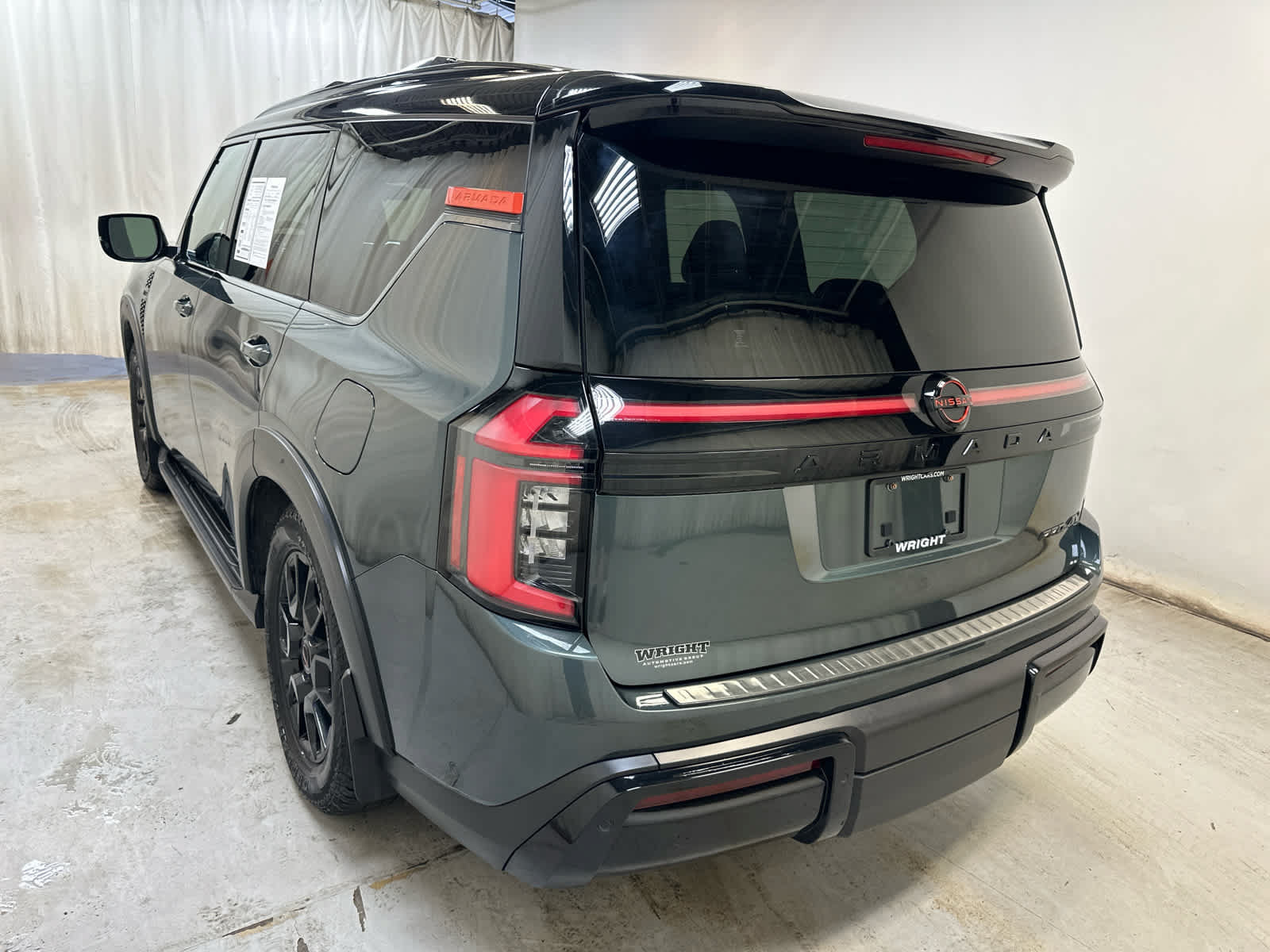 Certified 2025 Nissan Armada PRO-4X w/ Pro-4X Premium Package AWD/4WD image 2