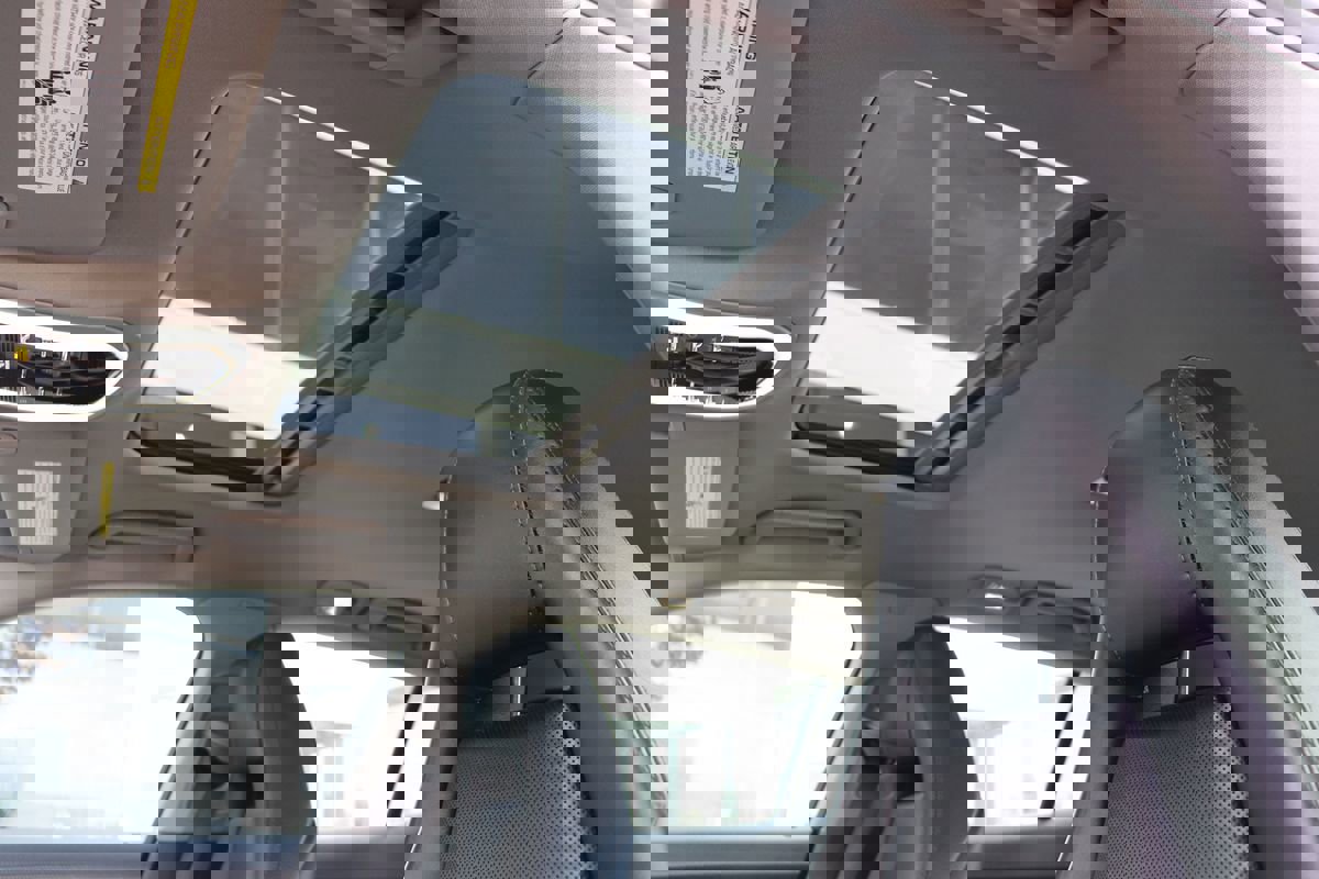 Used 2015 Porsche Panamera S image 11