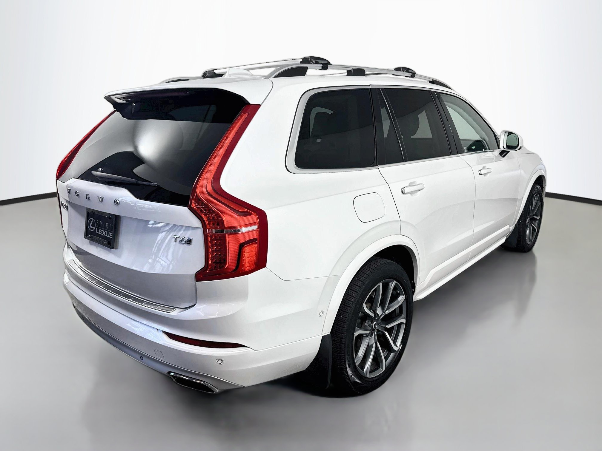 Used 2018 Volvo XC90 T6 Momentum w/ Convenience Package AWD/4WD image 7