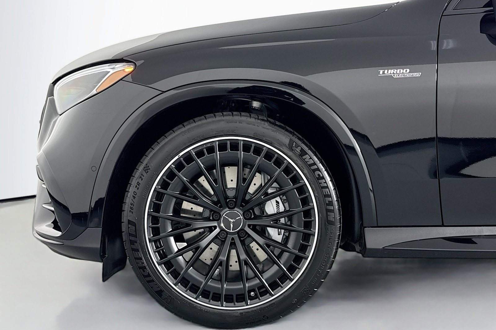 New 2026 Mercedes-Benz GLC 43 AMG 4MATIC image 9