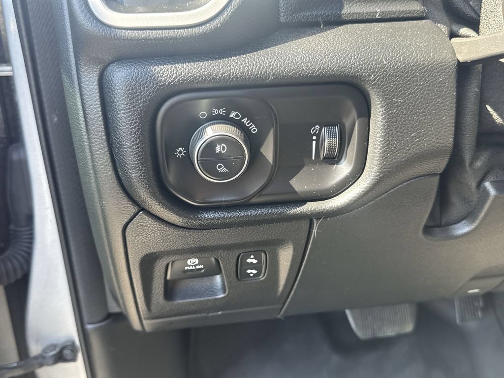Used 2020 RAM 1500 Big Horn AWD/4WD image 18