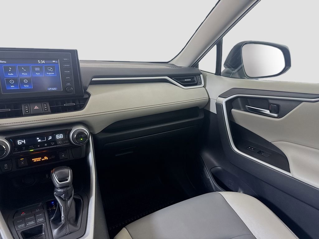 Used 2019 Toyota RAV4 XLE Premium image 24