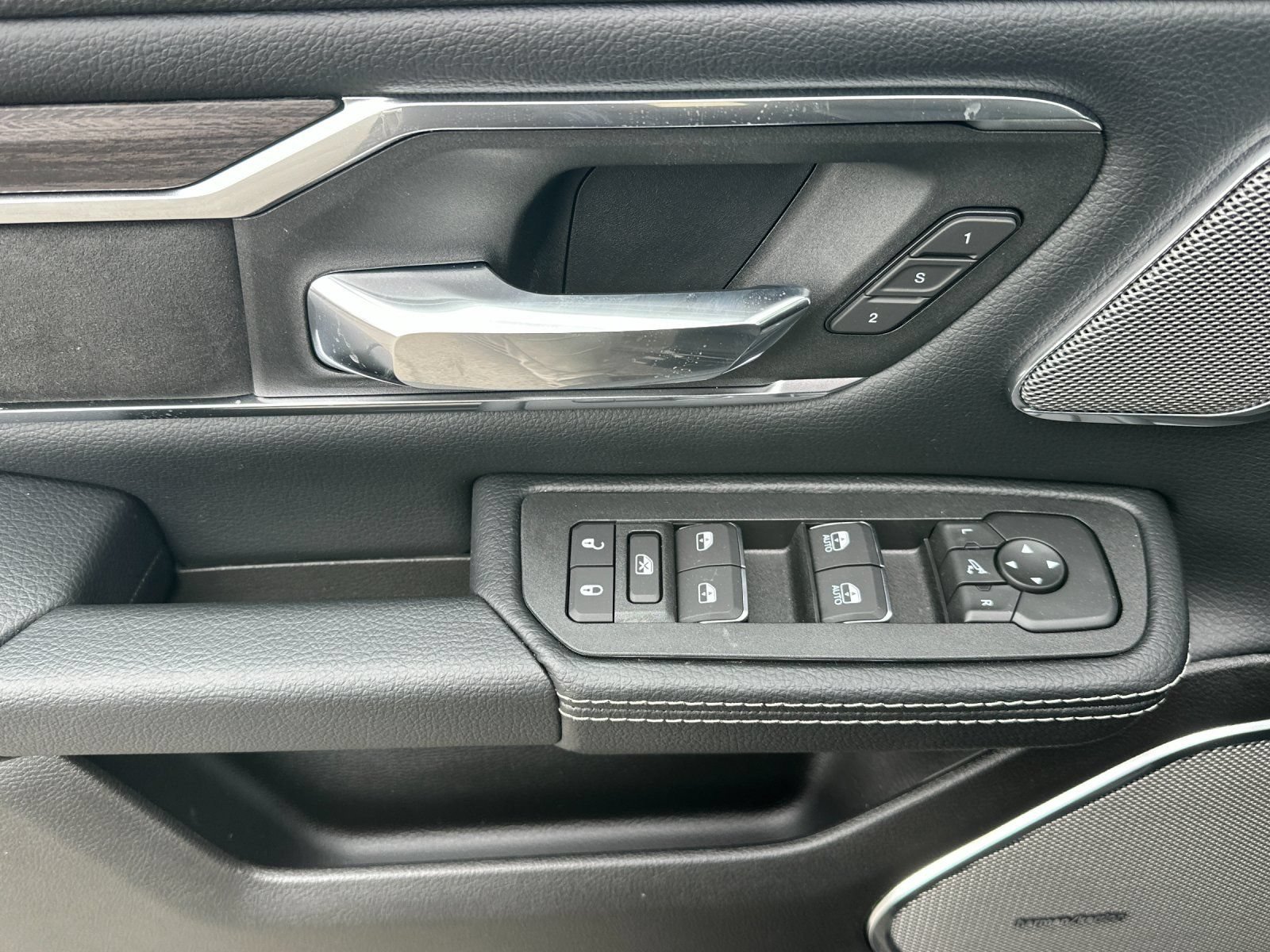 New 2026 RAM 1500 Laramie w/ Night Edition AWD/4WD image 11