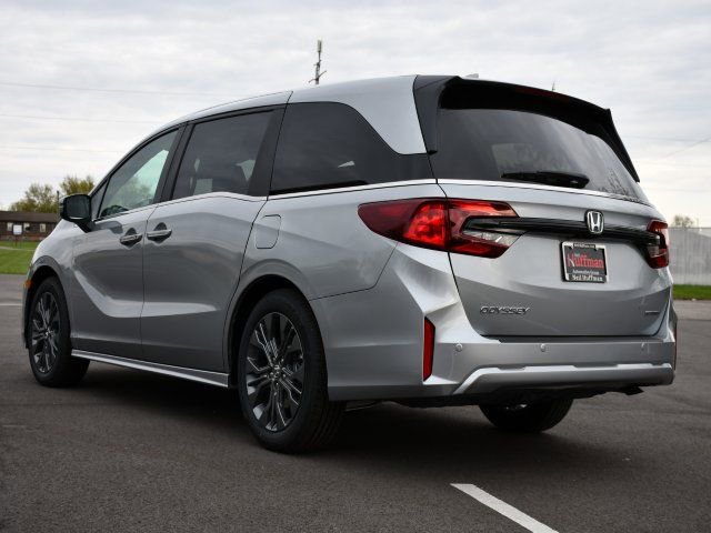 New 2026 Honda Odyssey Touring image 5