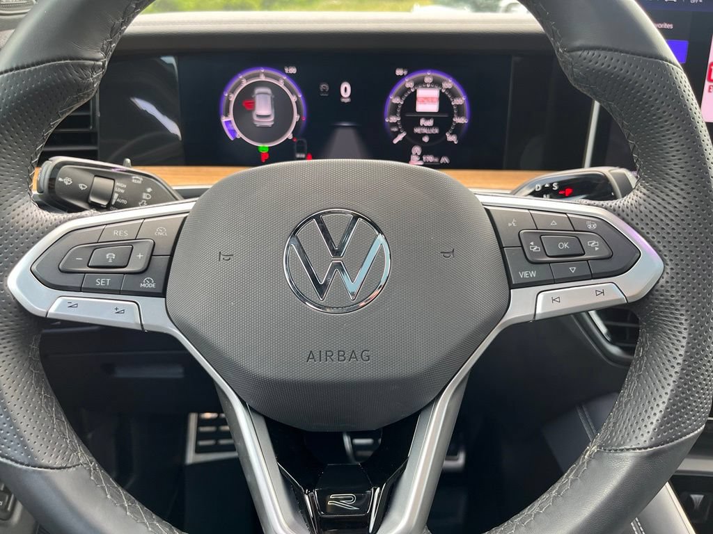Certified 2025 Volkswagen Tiguan SEL R-Line AWD/4WD image 19