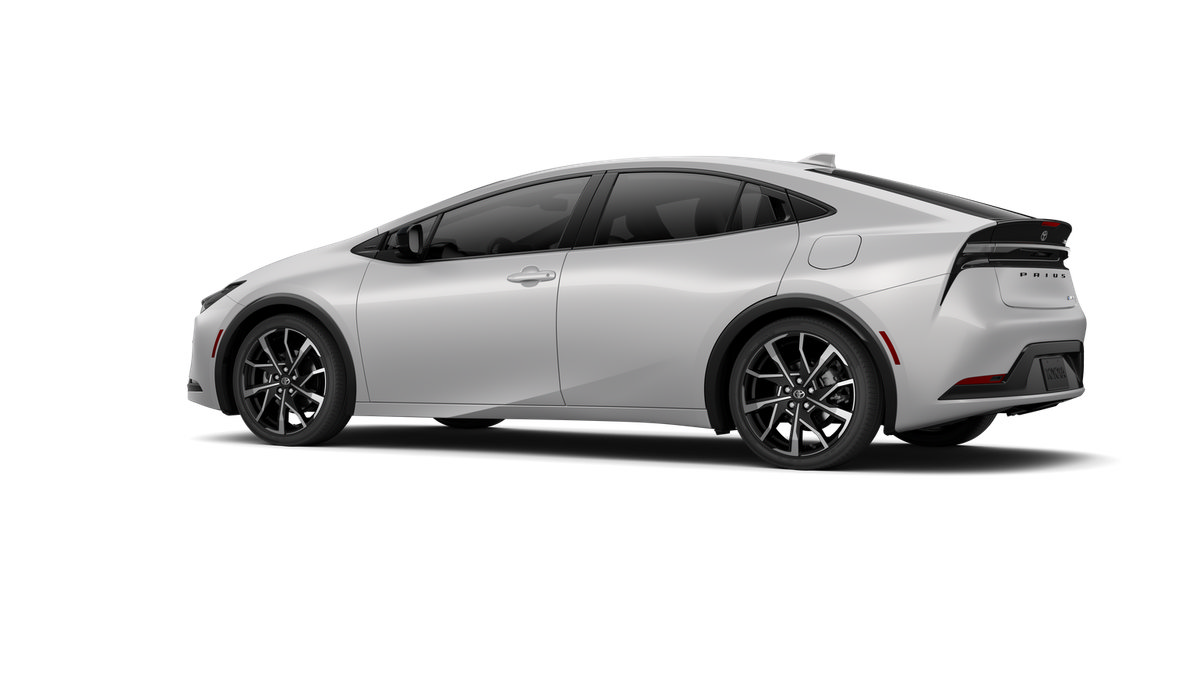 New 2027 Toyota Prius Plug-In Hybrid FWD image 5